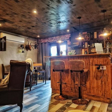 The Pub - Unique & Authentic Experience - Free Parking!, 5 Minutes From Airbus And The Mall Cribbs Bristol Eksteriør bilde