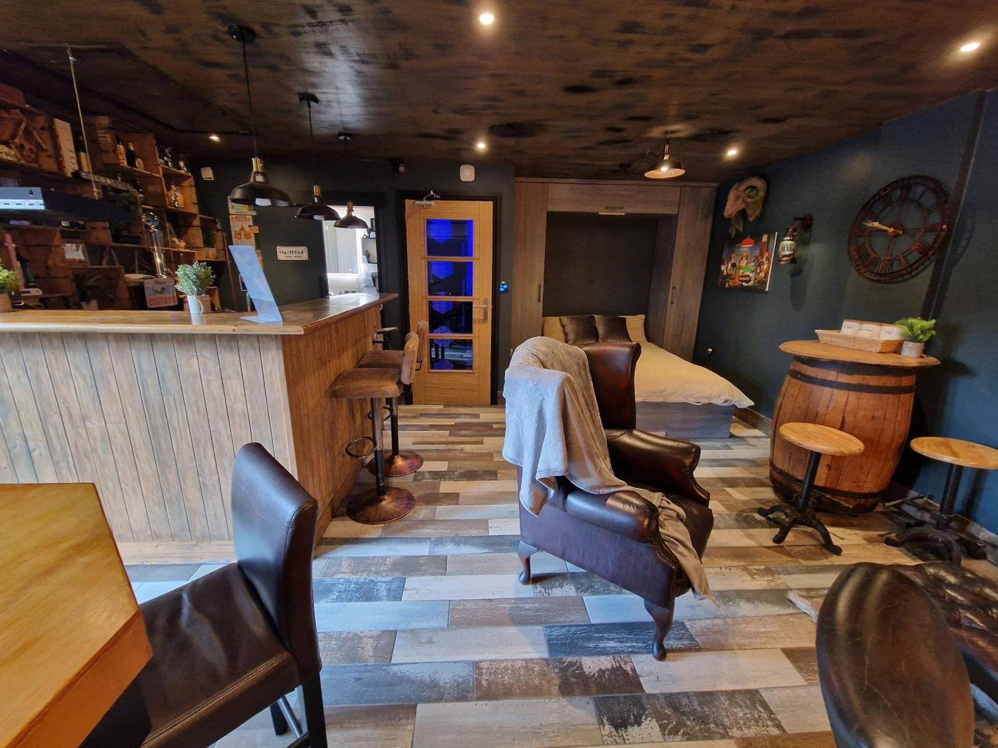 The Pub - Unique & Authentic Experience - Free Parking!, 5 Minutes From Airbus And The Mall Cribbs Bristol Eksteriør bilde