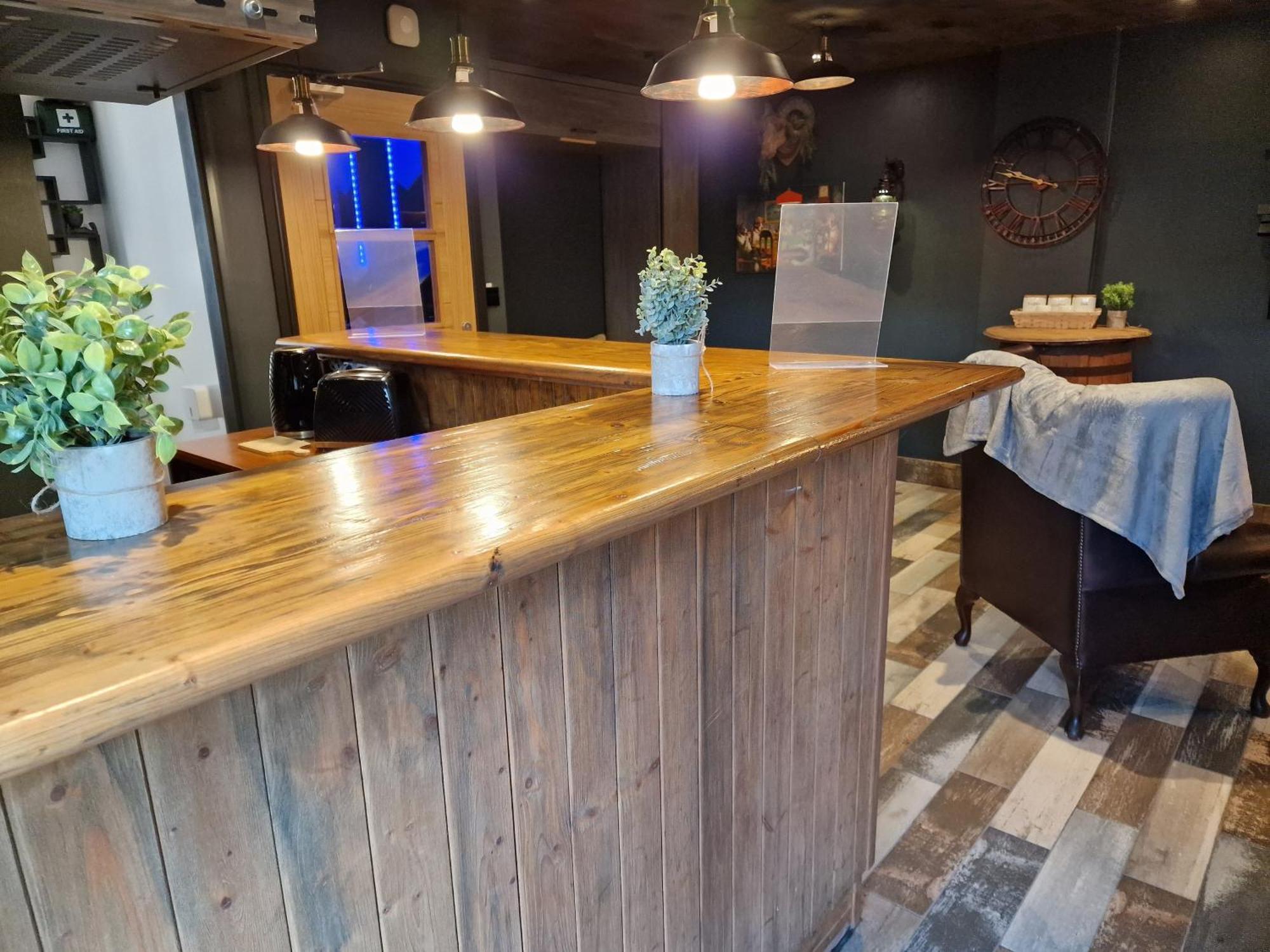 The Pub - Unique & Authentic Experience - Free Parking!, 5 Minutes From Airbus And The Mall Cribbs Bristol Eksteriør bilde
