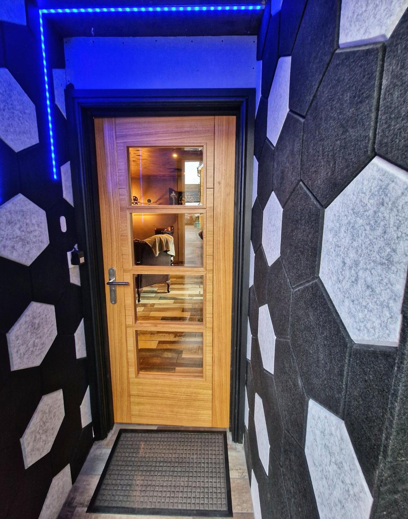 The Pub - Unique & Authentic Experience - Free Parking!, 5 Minutes From Airbus And The Mall Cribbs Bristol Eksteriør bilde